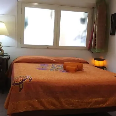 فندق مبيت وإفطار In Al Piano Terra كالياري